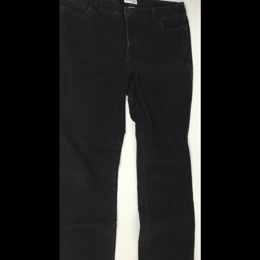 St John's  Bay Womans Black Mid Rise Corduroy Jeans Size 16 Flat Front 5 Pocket